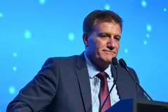 KKTC'de YDP hükümetten çekilme kararı aldı