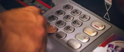 Komisyon karşılığı banka hesabı kiralayanlara operasyon