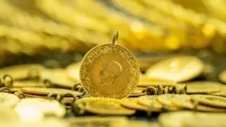Altın son 2,5 ayın en düşük seviyesine indi