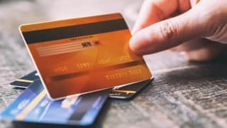 Kredi kartı faizleri çarşamba günü düşüyor