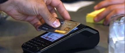 Kredi kartlarındaki komisyon artışını tüketicilere yansıtan işletmelere tepki