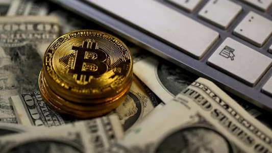 Kripto paralar savaşa meydan okuyor: Bitcoin yeniden 70 bin dolar sınırında