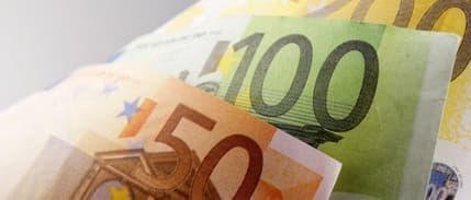 Kritik görüşme öncesi dolar düşüşte