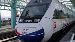 Kurban Bayramı dolayısıyla trenlerin yolcu kapasitesi artırılacak