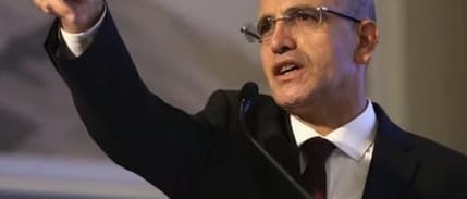 Küresel belirsizliklere rağmen Mehmet Şimşek'ten cari dengede iyimser beklenti