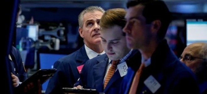 Küresel iletişim kesintisinin ardından piyasalarda satış baskısı arttı