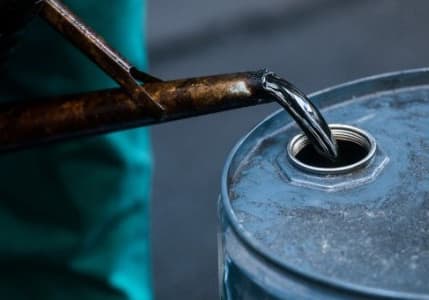 Küresel petrol arzı eylülde azaldı