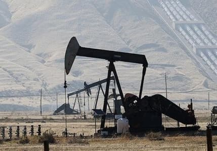 Küresel petrol arzı nisanda geriledi