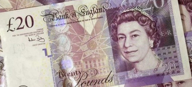 Liraya Karşı Rekor Kıran Sterlin Dışarıda Yılın En Düşüğünde