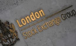 Londra Borsası'nın açılmasını engellemeye çalışan aktivistler gözaltında