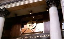 Londra Metal Borsasında nikel işlemleri yeniden askıya alındı