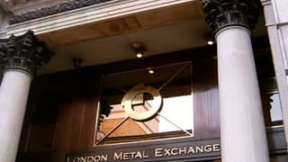 Londra Metal Borsasında nikel işlemleri yeniden askıya alındı