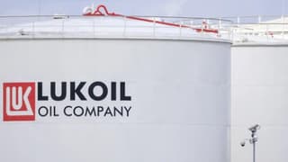 Lukoil uluslararası varlıklarını Carlyle'ye satıyor