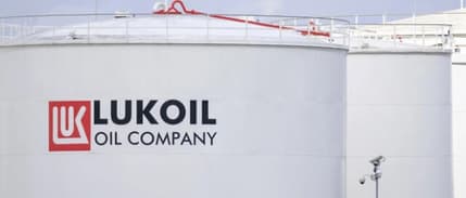 Lukoil uluslararası varlıklarını Carlyle'ye satıyor