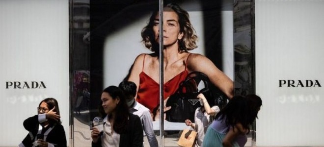 Lüks moda devi Prada, Versace’yi satın aldı