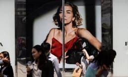 Lüks moda devi Prada, Versace’yi satın aldı