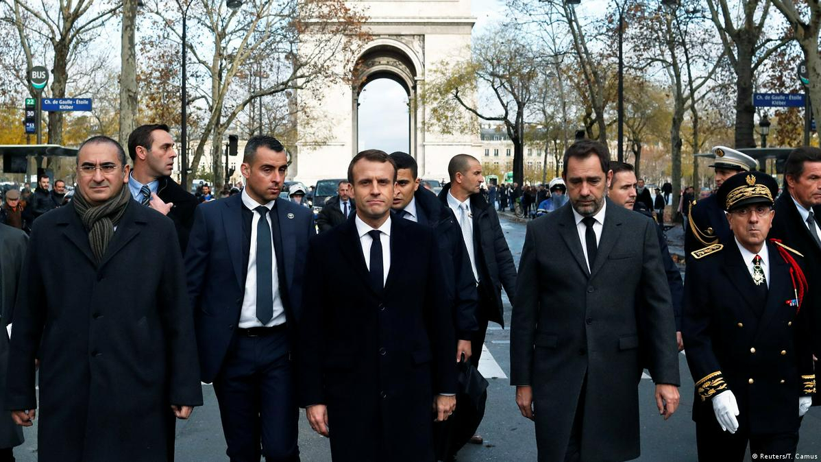 Macron akaryakıt artışı sonrası kabineyi harekete geçirdi