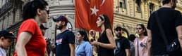 Mahfi Eğilmez'den faiz yorumu: Büyüme yavaşlarsa faiz indirimleri hızlanır
