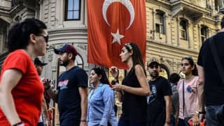 Mahfi Eğilmez'den faiz yorumu: Büyüme yavaşlarsa faiz indirimleri hızlanır