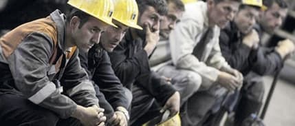 Manisa'da Türk Metal Sendikası'na Bağlı 4 Bin 500 İşçi Eylemde