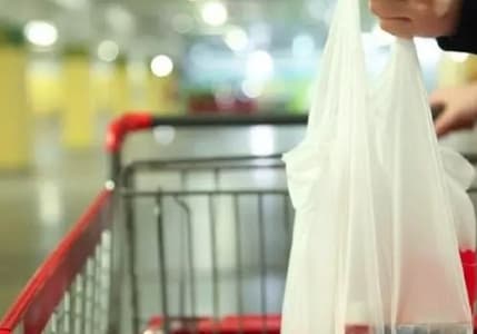 Marketler plastik poşetlerin 75 kuruşa satılmasını istedi