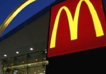 McDonald's, İsrail'deki franchise restoranlarını satın alıyor