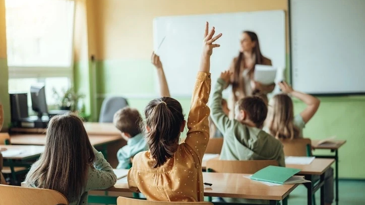 MEB'den öğretmen ve idareciler için ek ders düzenlemesi