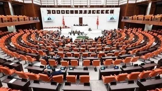 Meclis 52 günlük tatile girdi