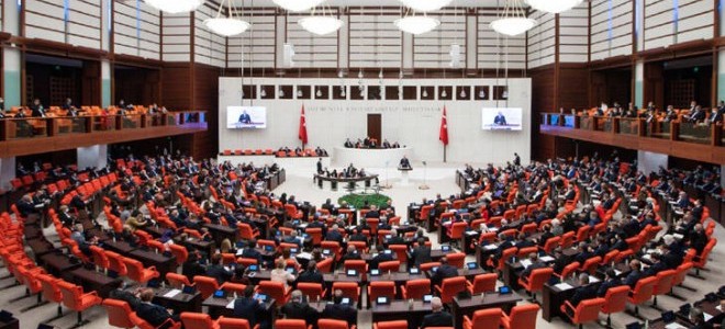 Meclis çalışmalarına bir hafta ara verildi