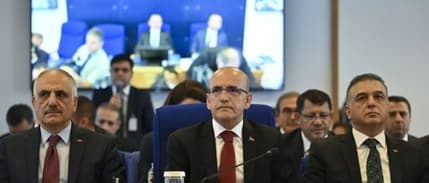 Meclis komisyonunda Mehmet Şimşek tartışması