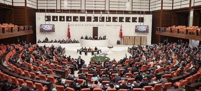 Memur ve emekli maaş zamlarıyla ilgili torba teklif TBMM'de kabul edildi: Teklifte başka neler yer aldı?