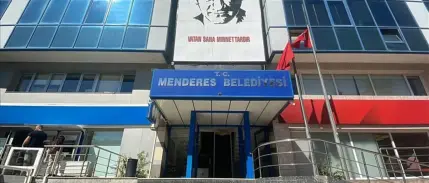 Menderes Belediyesi AK Parti'ye geçti