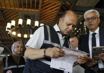 Menülerinde Türk lirası ibaresi olmayan işletmeye ceza