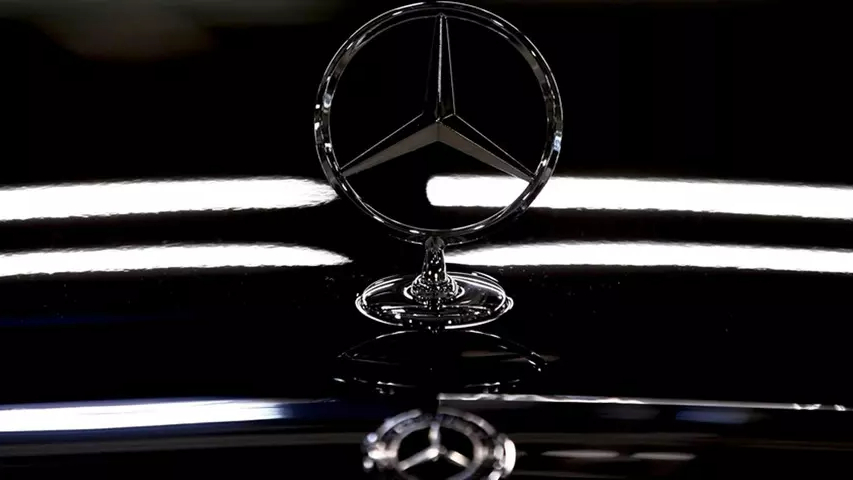 Mercedes-Benz satışları Çin'deki talep daralmasıyla geriledi