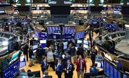 Merkez bankalarının kararları öncesinde piyasalar dalgalı seyrediyor