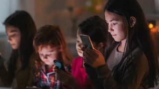 Meta, Avustralya'da 16 yaş altına ait 550 bin hesabı kapattı