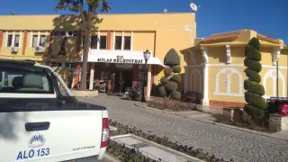Milas Belediyesi'ne operasyon. Binaya giriş ve çıkışlar durduruldu