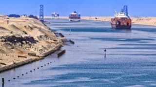 Mısır'ın Süveyş Kanalı gelirleri bu yıl 7 milyar dolar düştü