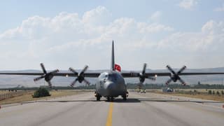 MSB: Envanterdeki C-130 uçaklarının uçuşları tedbiren durduruldu