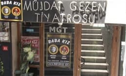Müjdat Gezen'in tiyatro binası satılığa çıkarıldı