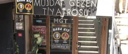 Müjdat Gezen'in tiyatro binası satılığa çıkarıldı