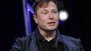Elon Musk: Tesla gelecek yıl insansı robotlar kullanacak