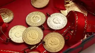 Altın, Fed kayıplarını geri almaya çalışıyor