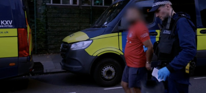 İngiltere’den Çin’e kaçırılan 40 bin çalıntı telefonu iPhone sinyali kurtardı