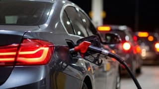 Gece yarısı tabelalar değişiyor: Motorine zam geliyor