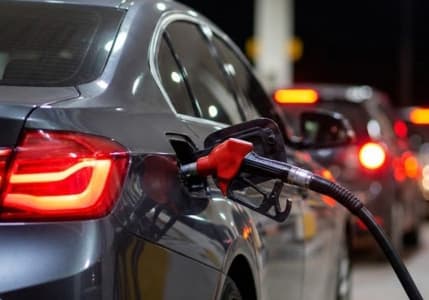Gece yarısı tabelalar değişiyor: Motorine zam geliyor