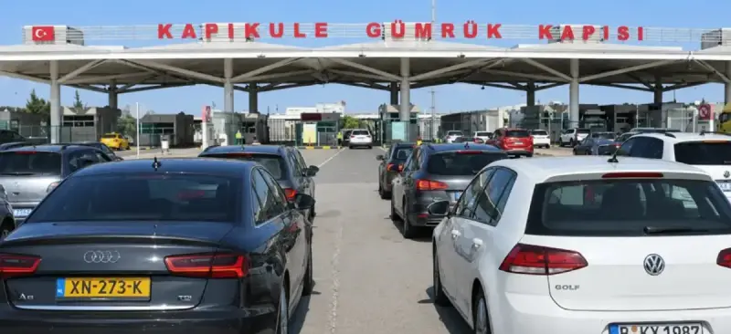 Yabancı plakalı araçlar için yeni düzenleme: Borcunu ödemeyen sınırdan geçemeyecek