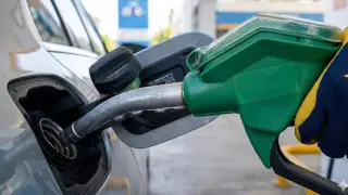 Motorin fiyatlarında beklenen büyük indirim ÖTV'ye takıldı