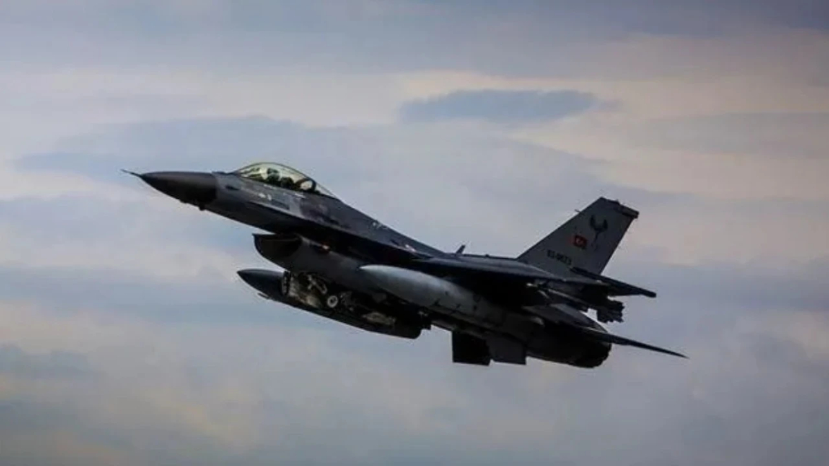 NATO hava sahasında alarm: Türk F-16'ları Letonya'da İHA düşürdü