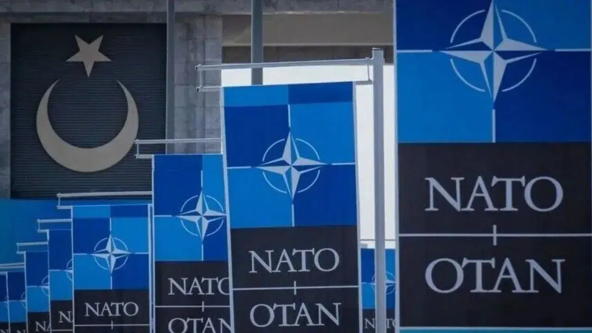 NATO Zirvesi'ne özel tedavülde kullanılacak özel 5 lira basıldı